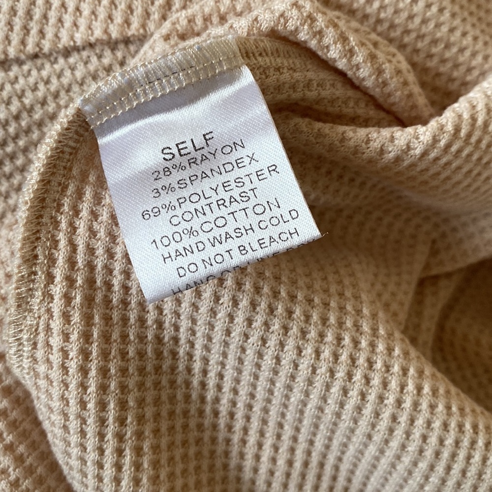 Easel Los Angeles BoHo waffle knit top size L - Picture 3 of 6